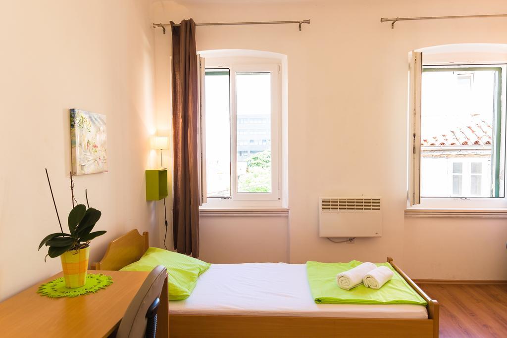 Apartment Mia Rijeka Exterior photo